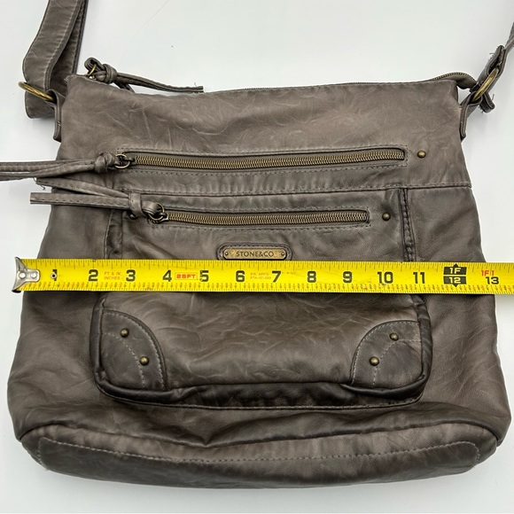 Stone & Co Faux Leather Crossbody Bag Purse Size M Adj Strap Studded Gray‎ Lagom - Picture 8 of 11